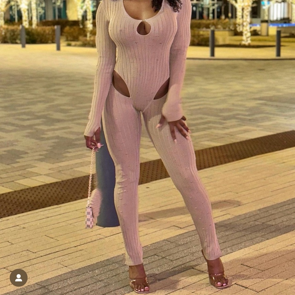 MANIÈRE DE VOIR BRAND NEW 
Distressed Knitted Cut Out Jumpsuit  NEVER WORN